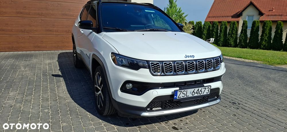 Jeep Compass - 35