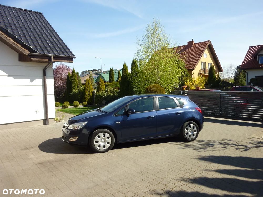 Opel Astra - 2
