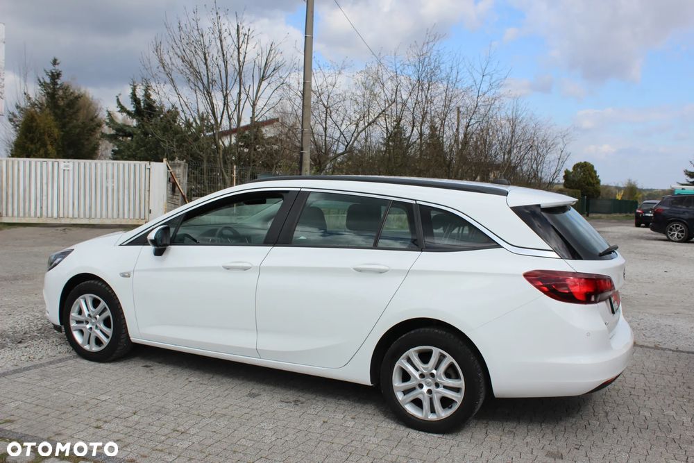 Opel Astra 1.4 Turbo Edition - 10