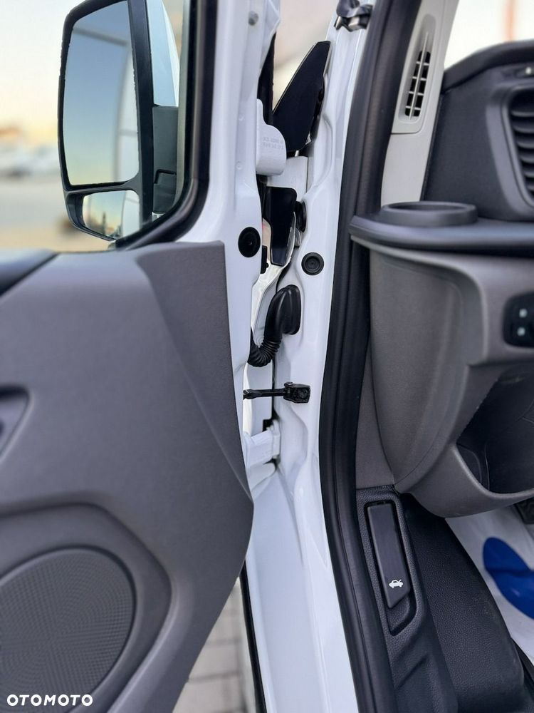 Ford Transit Custom - 19