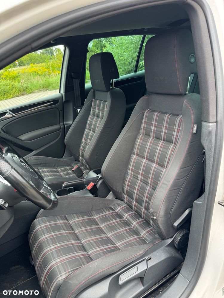 Volkswagen Golf 2.0 TSI GTI - 19
