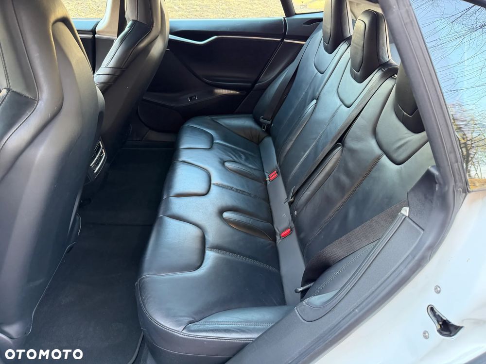 Tesla Model S 85D Allradantrieb - 21