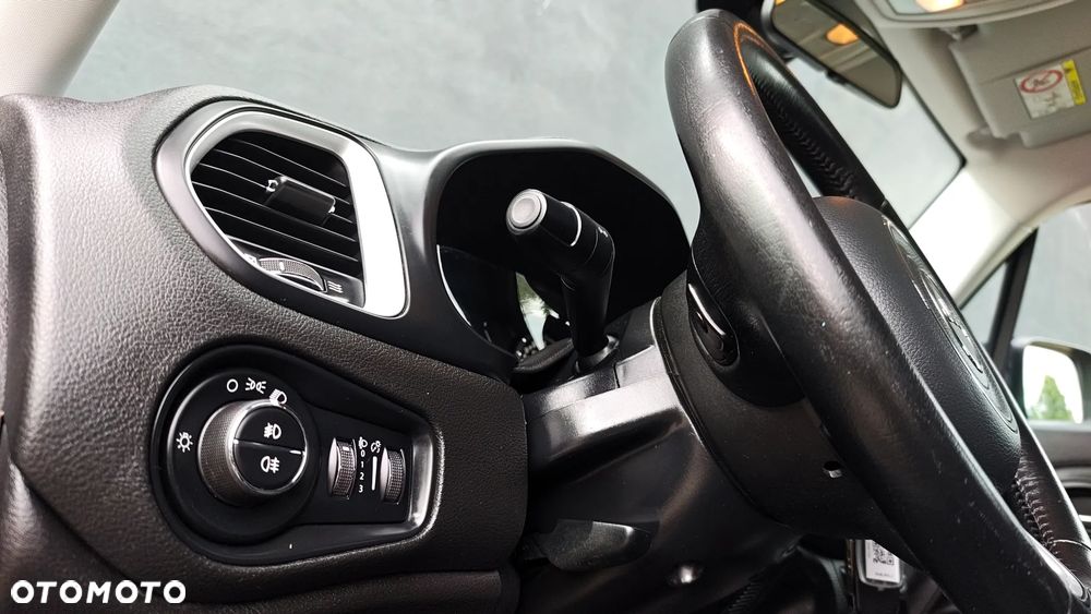 Jeep Renegade 1.4 MultiAir Longitude - 39