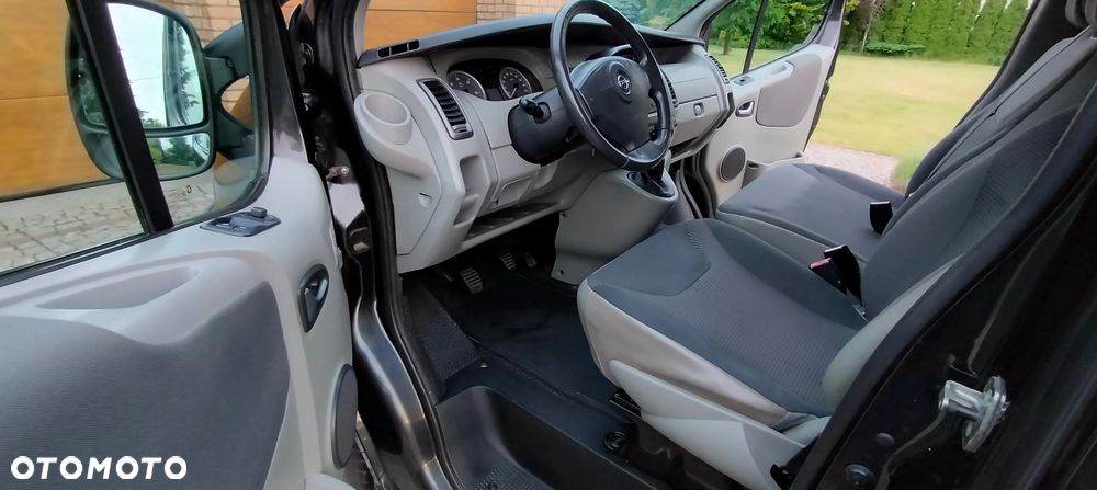 Opel Vivaro - 9