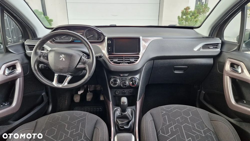Peugeot 2008 1.2 VTi Allure - 12