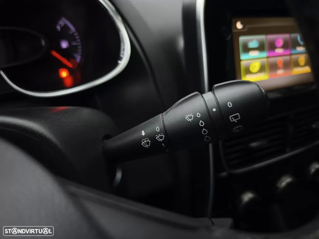 Renault Clio Sport Tourer TCe 90 Limited - 27