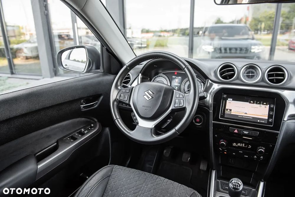 Suzuki Vitara - 25