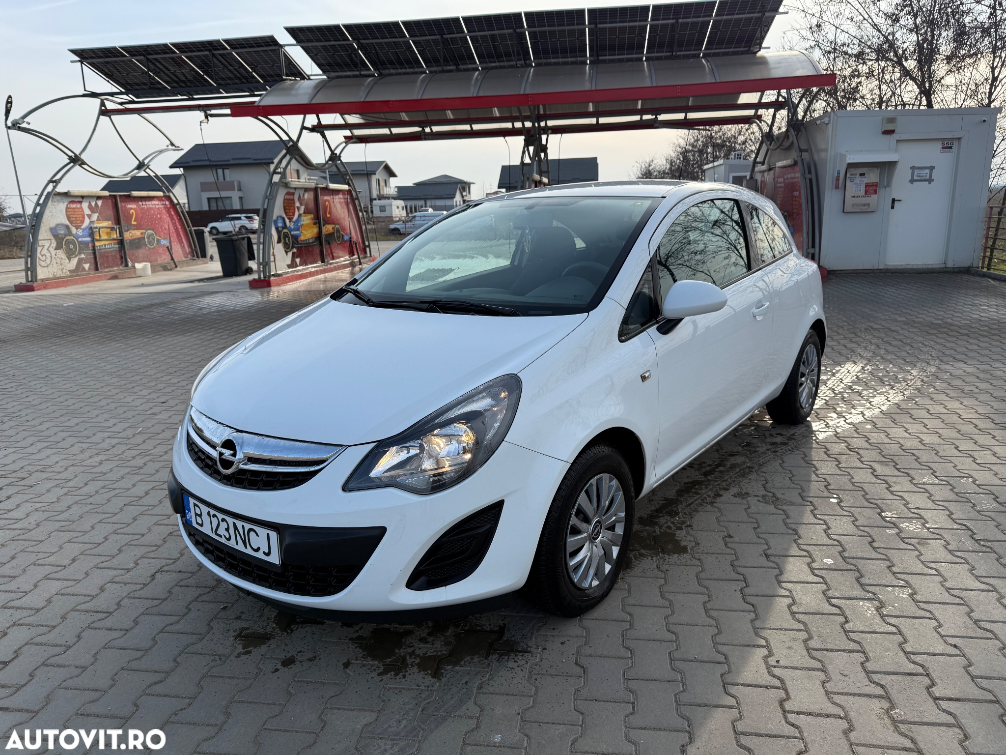 Opel Corsa 1.2 16V (ecoFLEX) Edition - 2