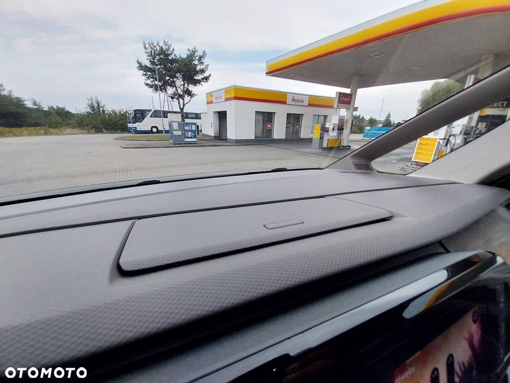 Volkswagen multivan Multivan Style L2 silnik: 2,0 l TDI SCR 110 kW / skrzynia biegów: 7-biegowa DSG rozstaw osi: 3124 mm - 20