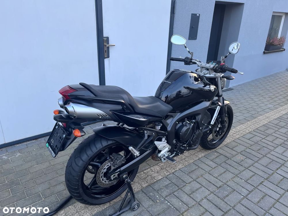 Yamaha FZ6 - 21