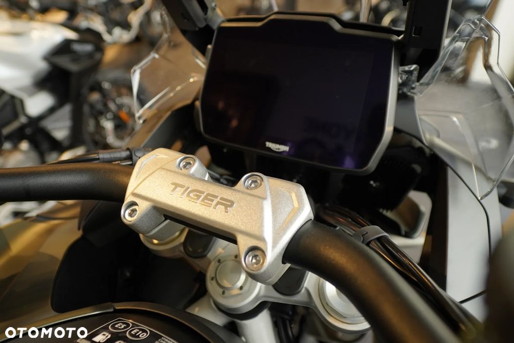 Triumph Tiger - 16