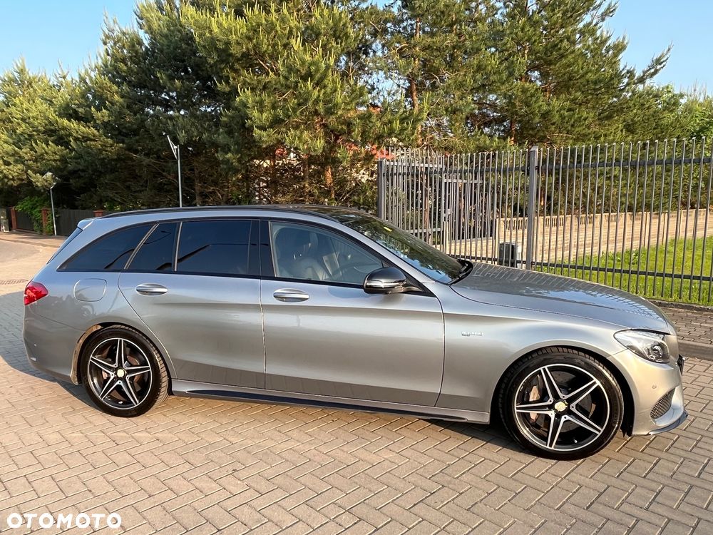 Mercedes-Benz Klasa C AMG 43 4-Matic - 3