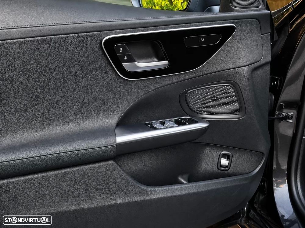 Mercedes-Benz C 300 d AMG Line - 16