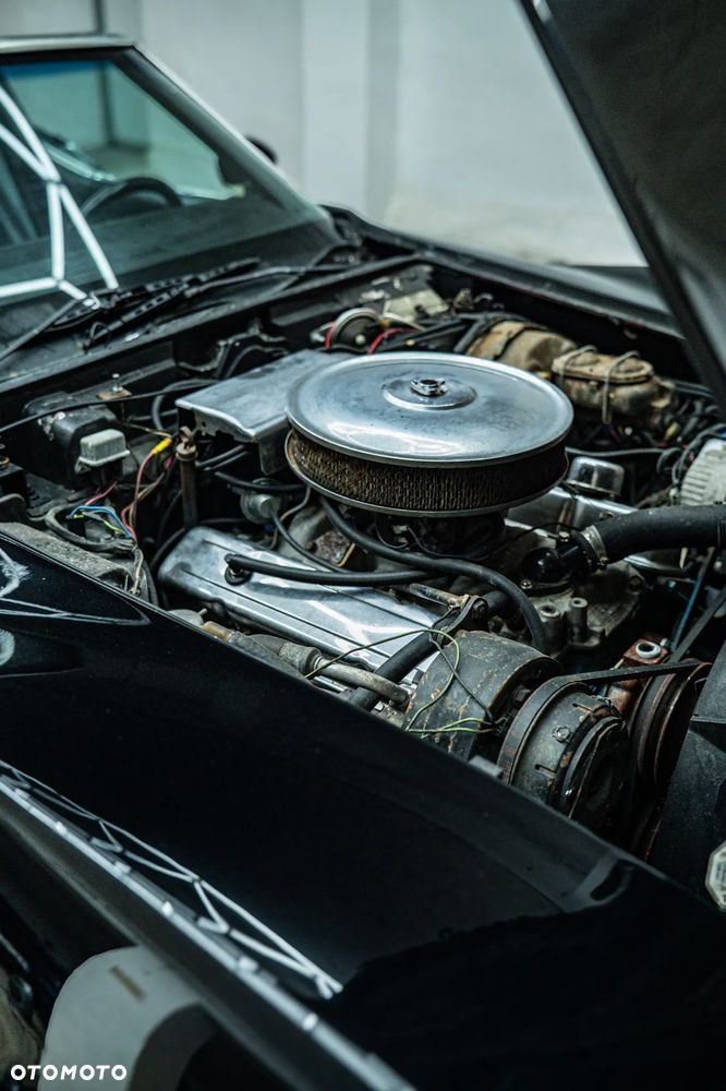 Chevrolet Corvette - 10