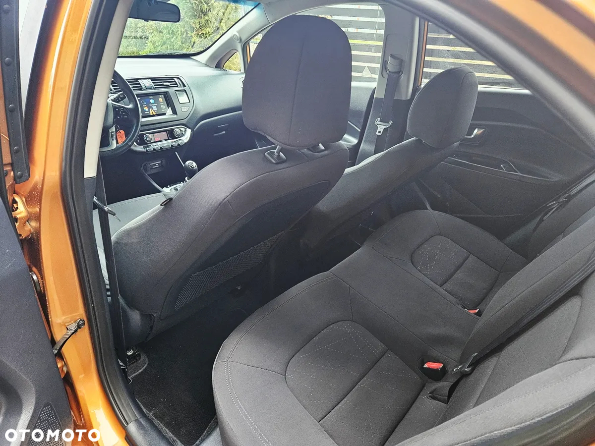 Kia Rio - 34