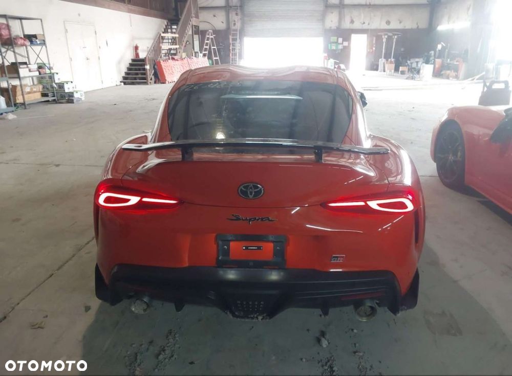 Toyota Supra - 8