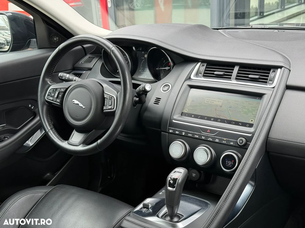 Jaguar E-Pace D150 AWD S - 28