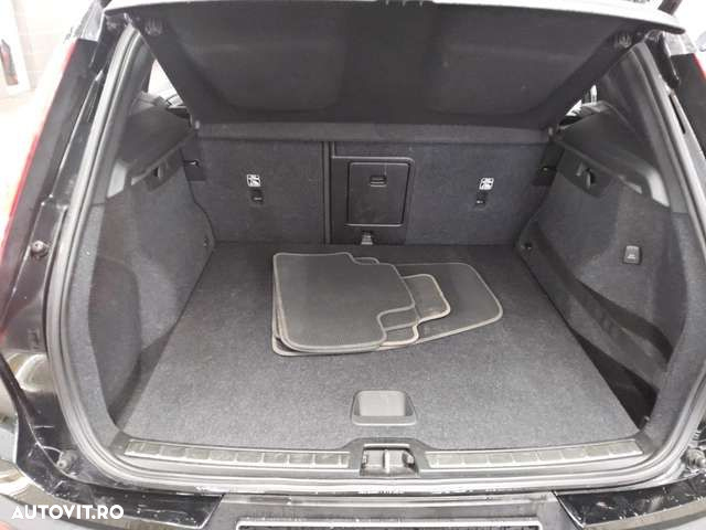 Volvo XC 40 - 12