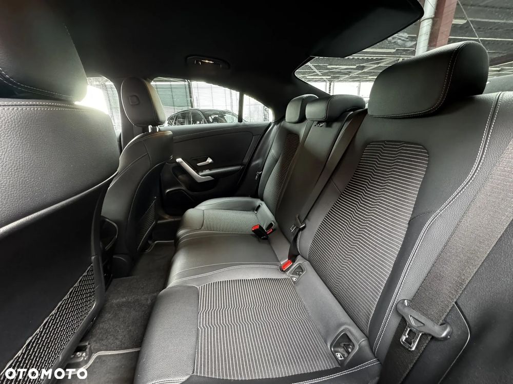 Mercedes-Benz CLA 200 Progressive 7G-DCT - 13