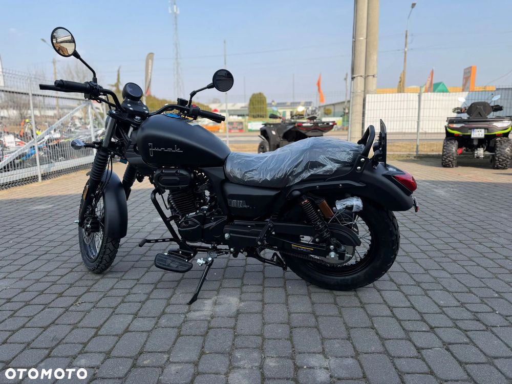 Junak M12 - 7