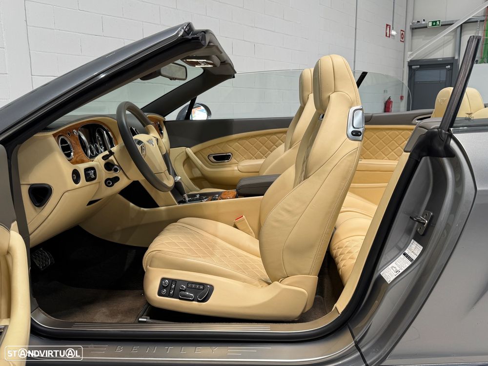 Bentley Continental Cabrio GT V8 Convertible - 24