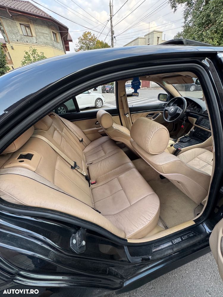 BMW Seria 5 525dA - 9