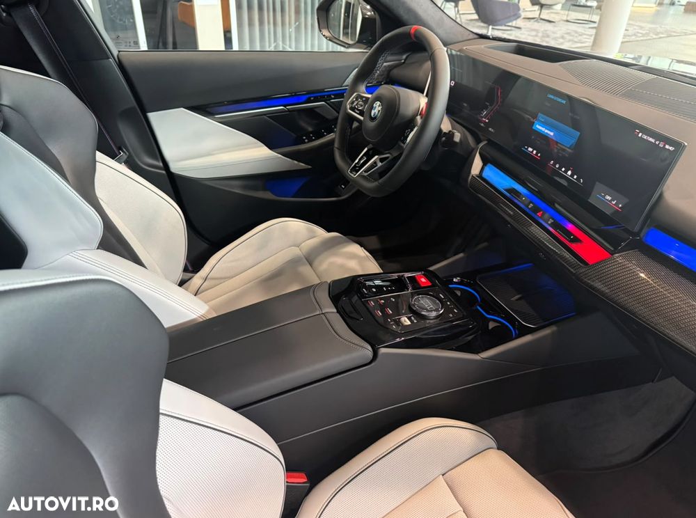 BMW M5 xDrive AT PHEV - 12