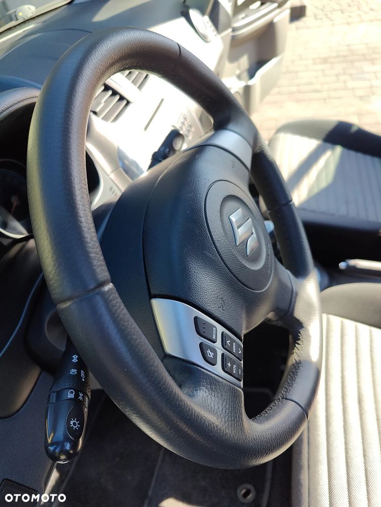 Suzuki SX4 1.6 Comfort Plus 4WD - 27