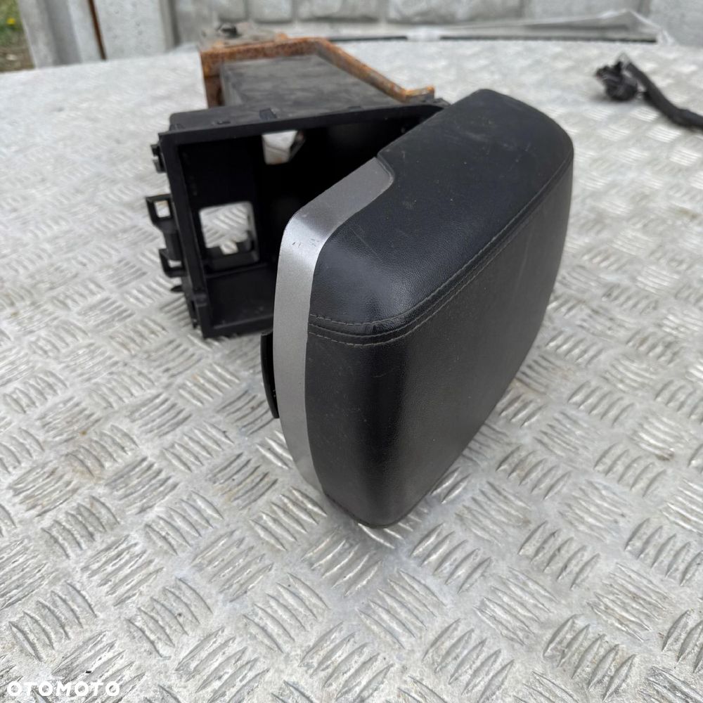 Podłokietnik Hyundai Ix35 - 4