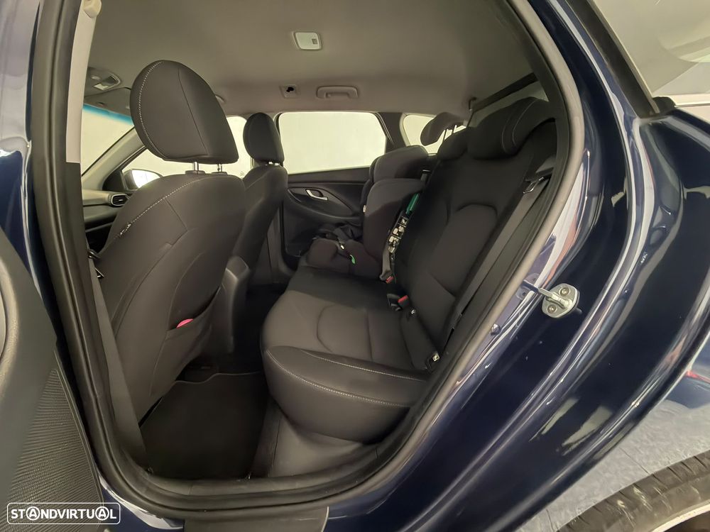Hyundai i30 CW - 18