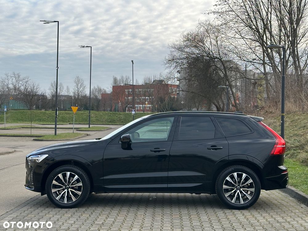 Volvo XC 60 B4 B Plus Dark - 8