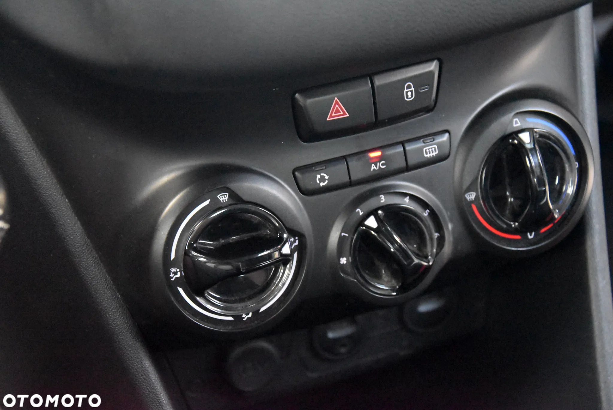 Peugeot 208 HDi 68 Like - 23