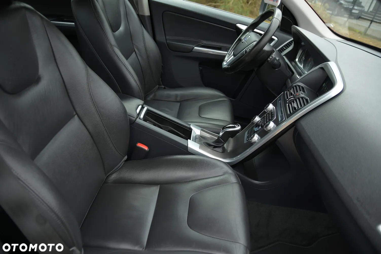 Volvo XC 60 - 18