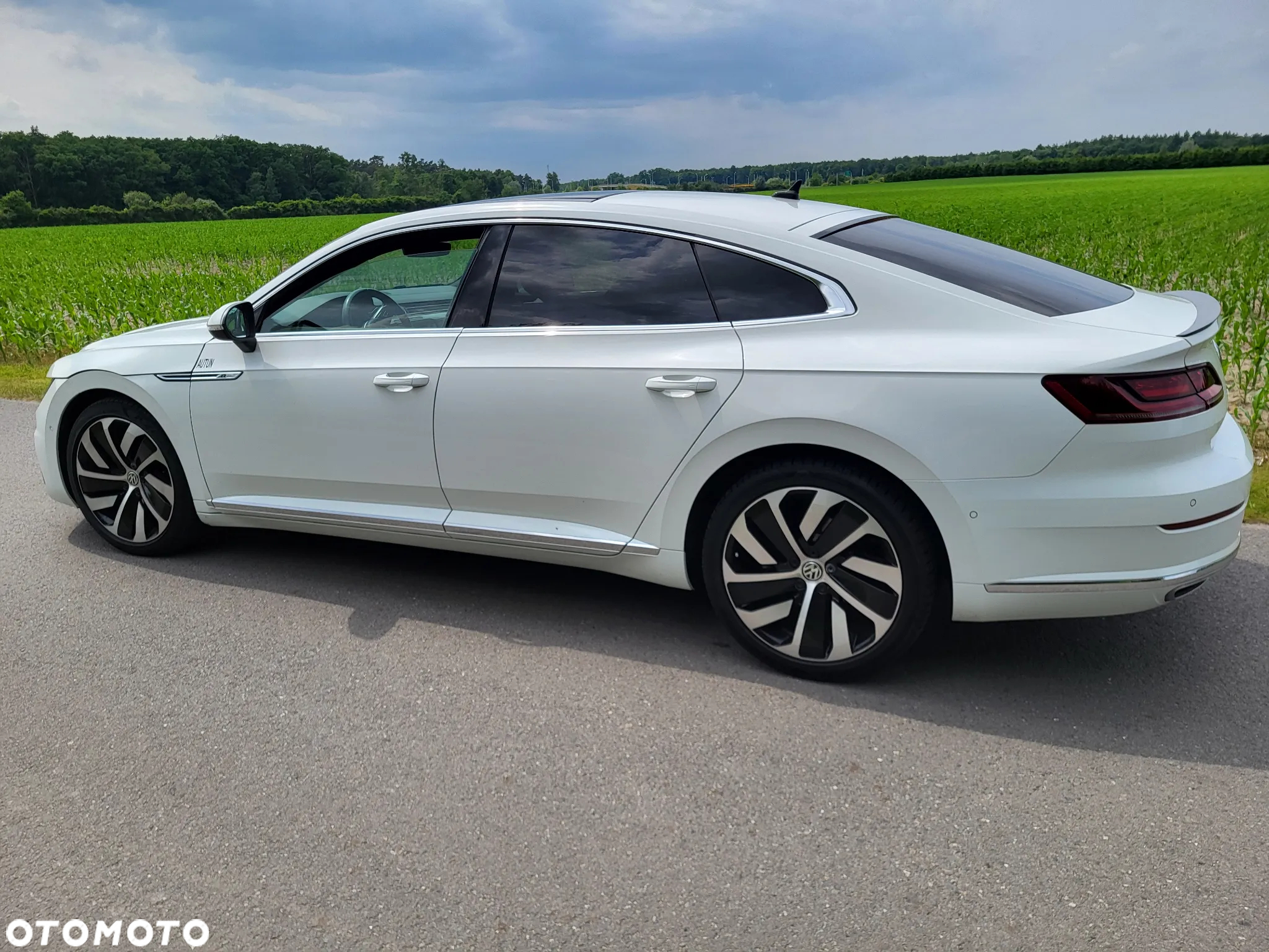 Volkswagen Arteon 2.0 TDI SCR DSG R-Line Edition - 17