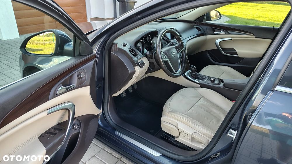 Opel Insignia 2.0 CDTI Cosmo - 11