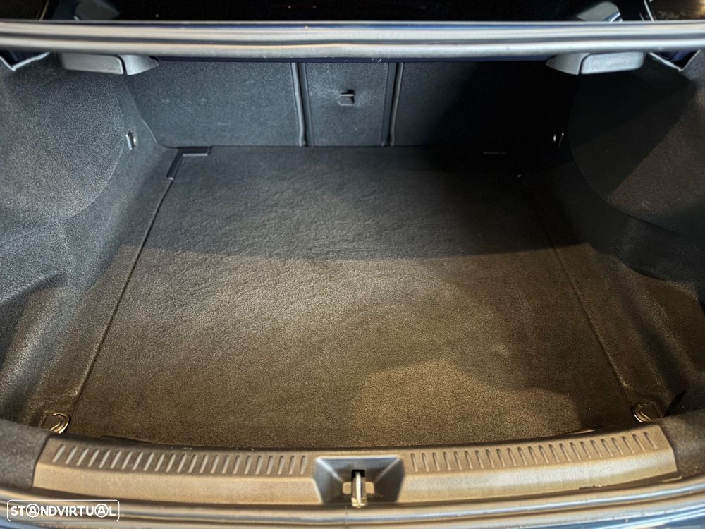 Mercedes-Benz A 35 AMG Limousine 4Matic - 56