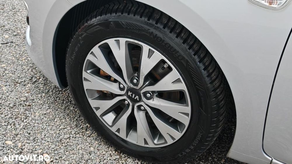 Kia Ceed - 28