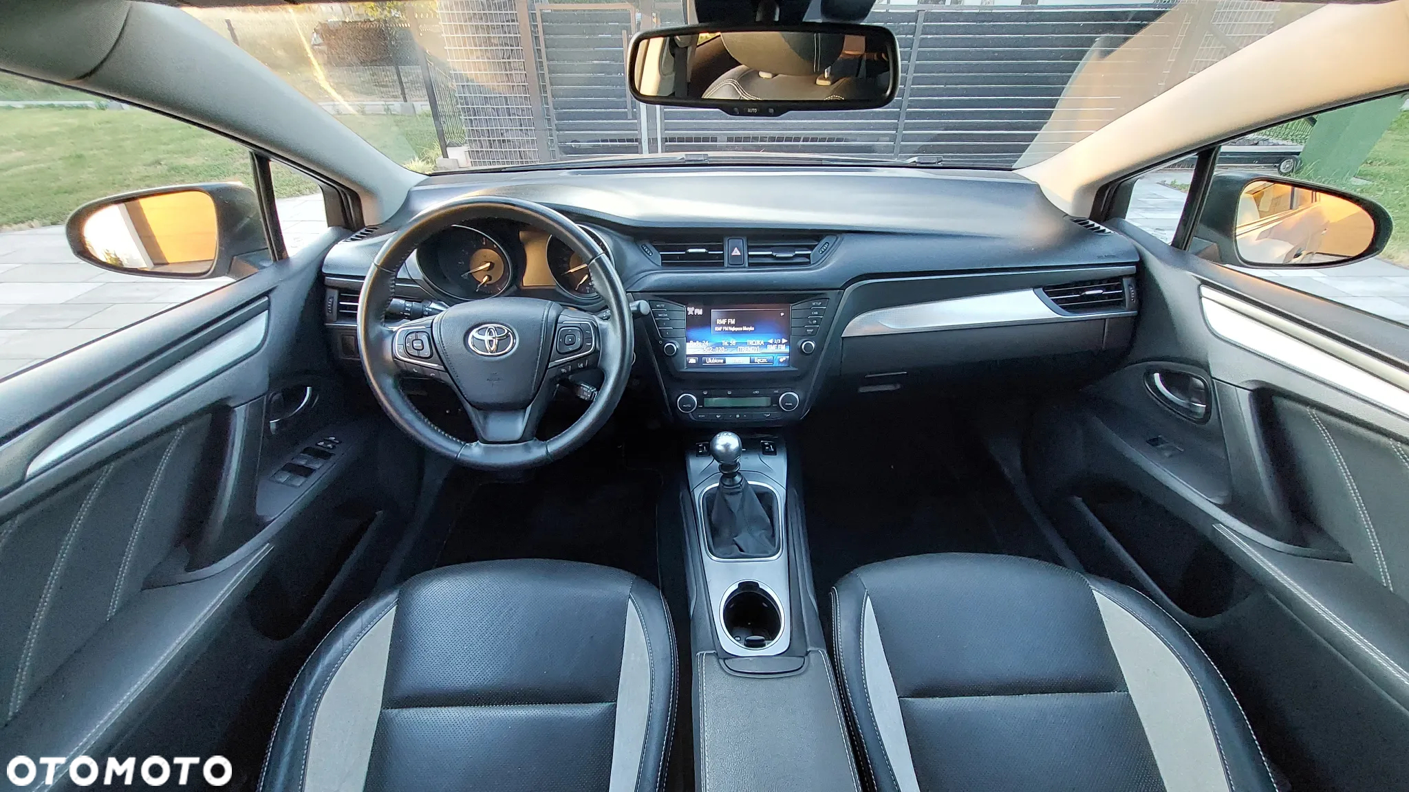 Toyota Avensis - 25