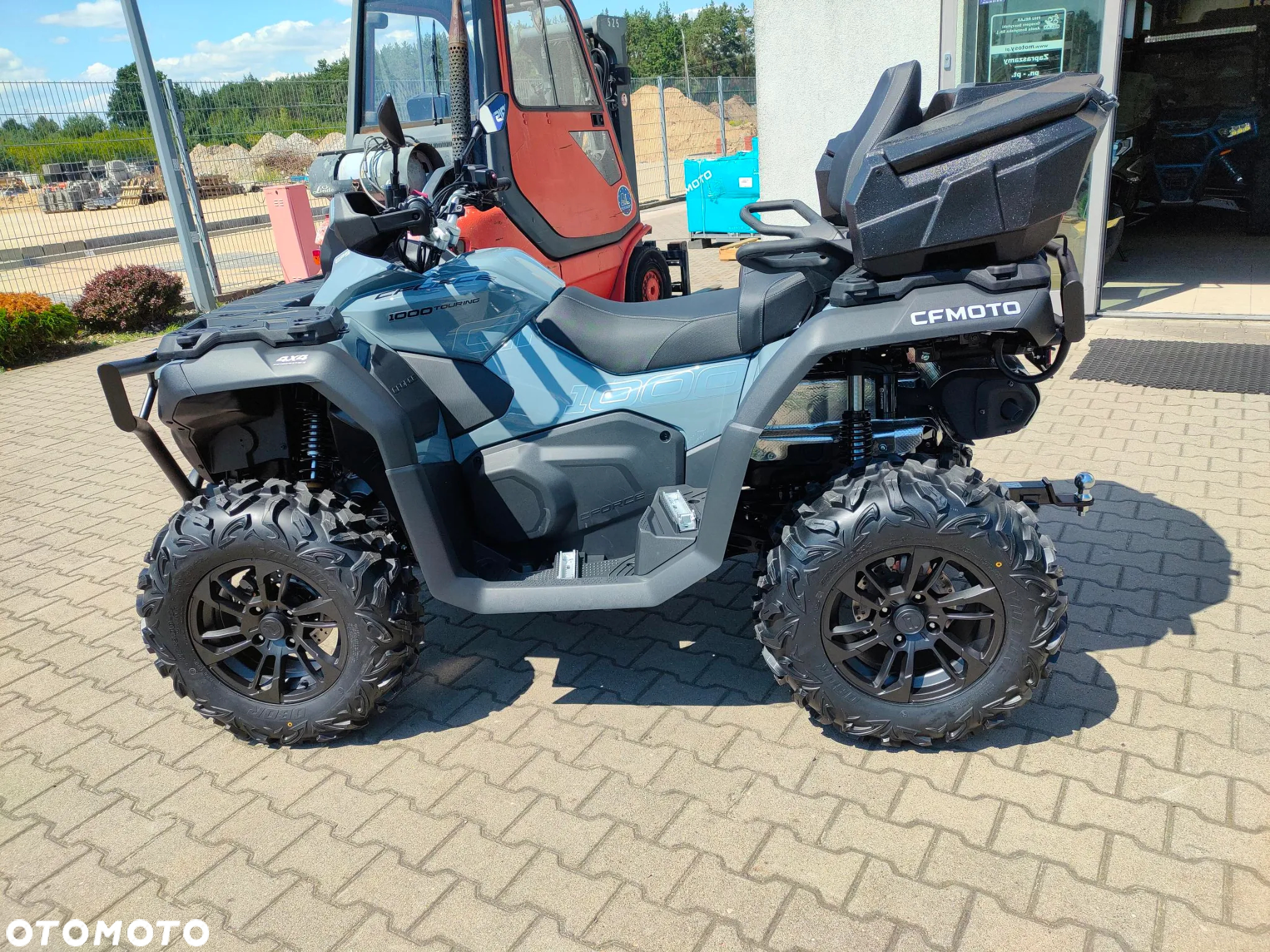 CFMoto CForce - 12