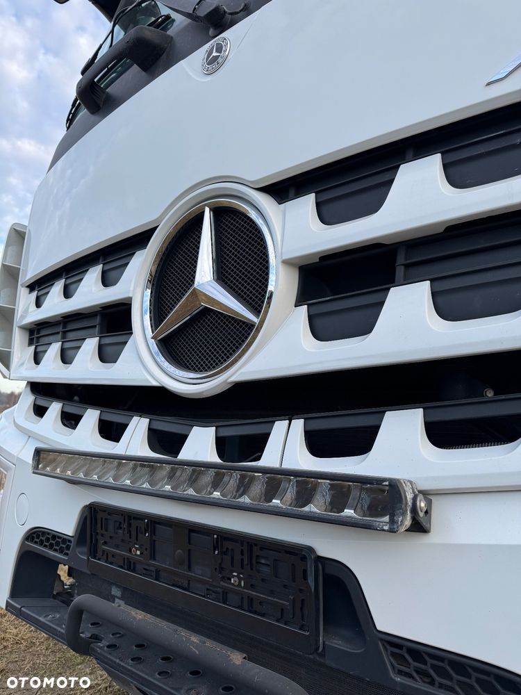 Mercedes-Benz AROCS - 9