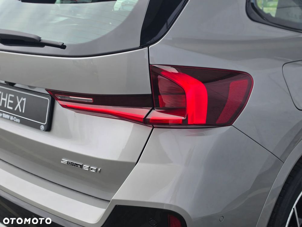 BMW X1 sDrive20i mHEV - 8
