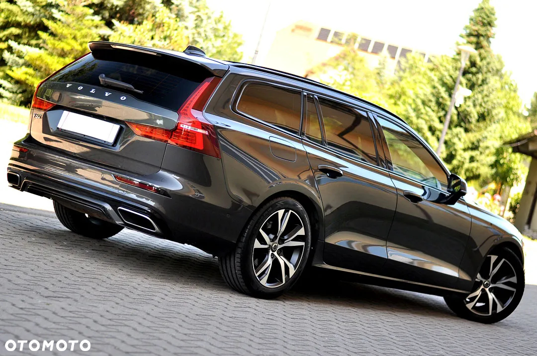 Volvo V60 D4 Geartronic R-Design - 9