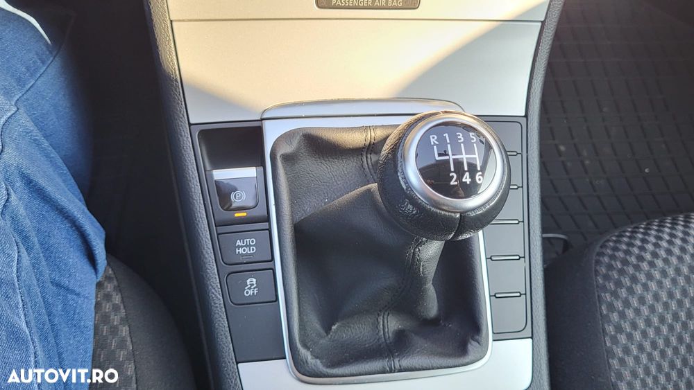 Volkswagen Passat - 9