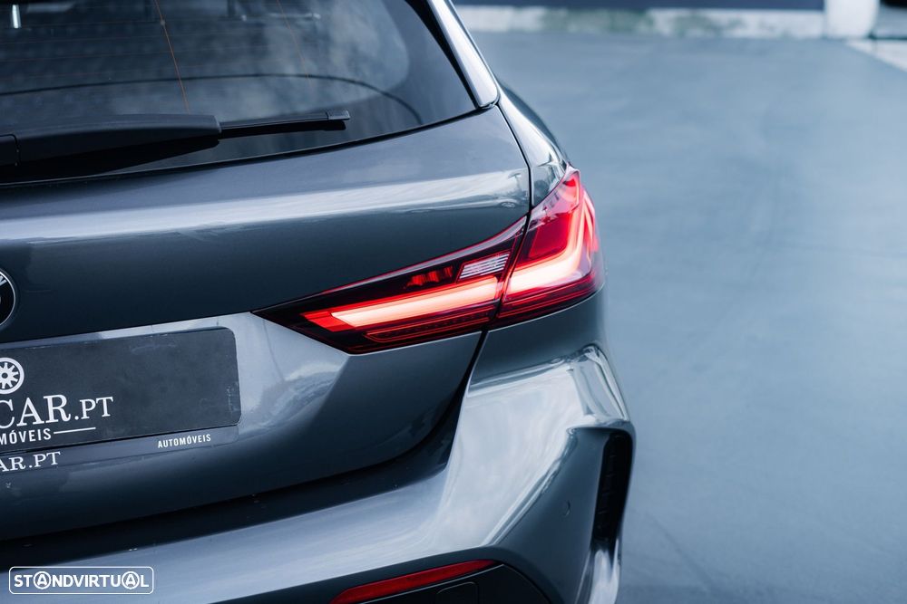 BMW 116 d Pack Desportivo M - 23