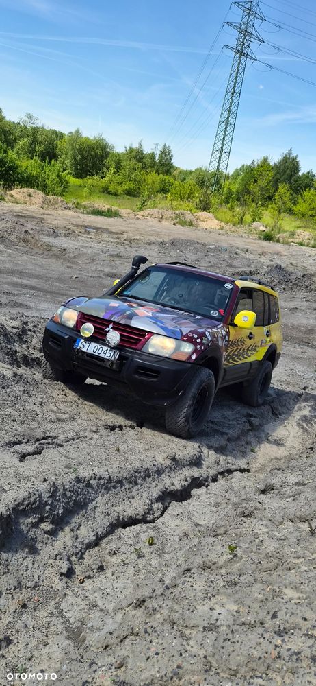 Mitsubishi Montero - 11