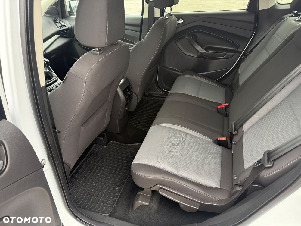 Ford Kuga 1.5 EcoBoost 2x4 Business Edition - 14