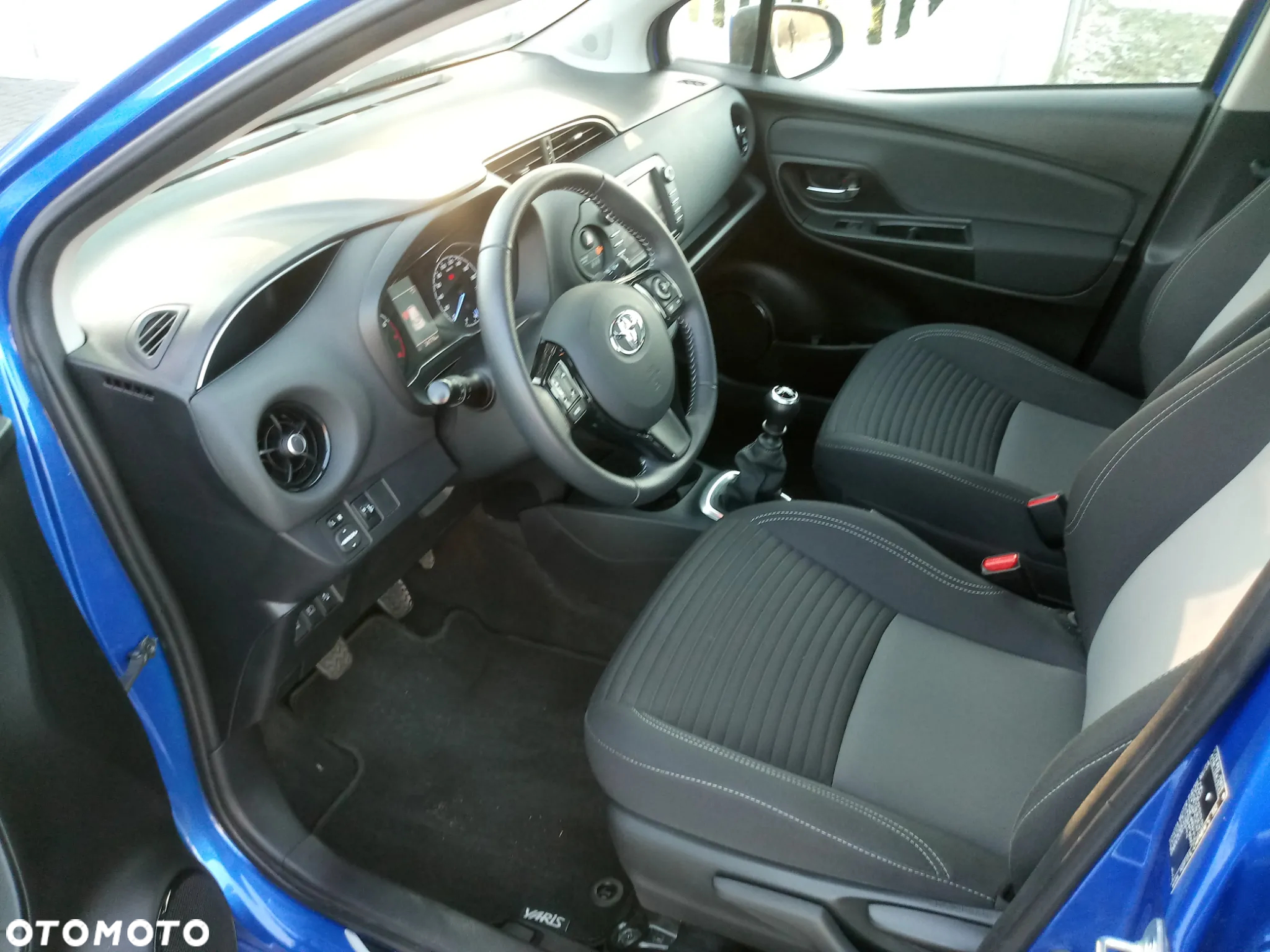 Toyota Yaris 1.5 Premium - 15