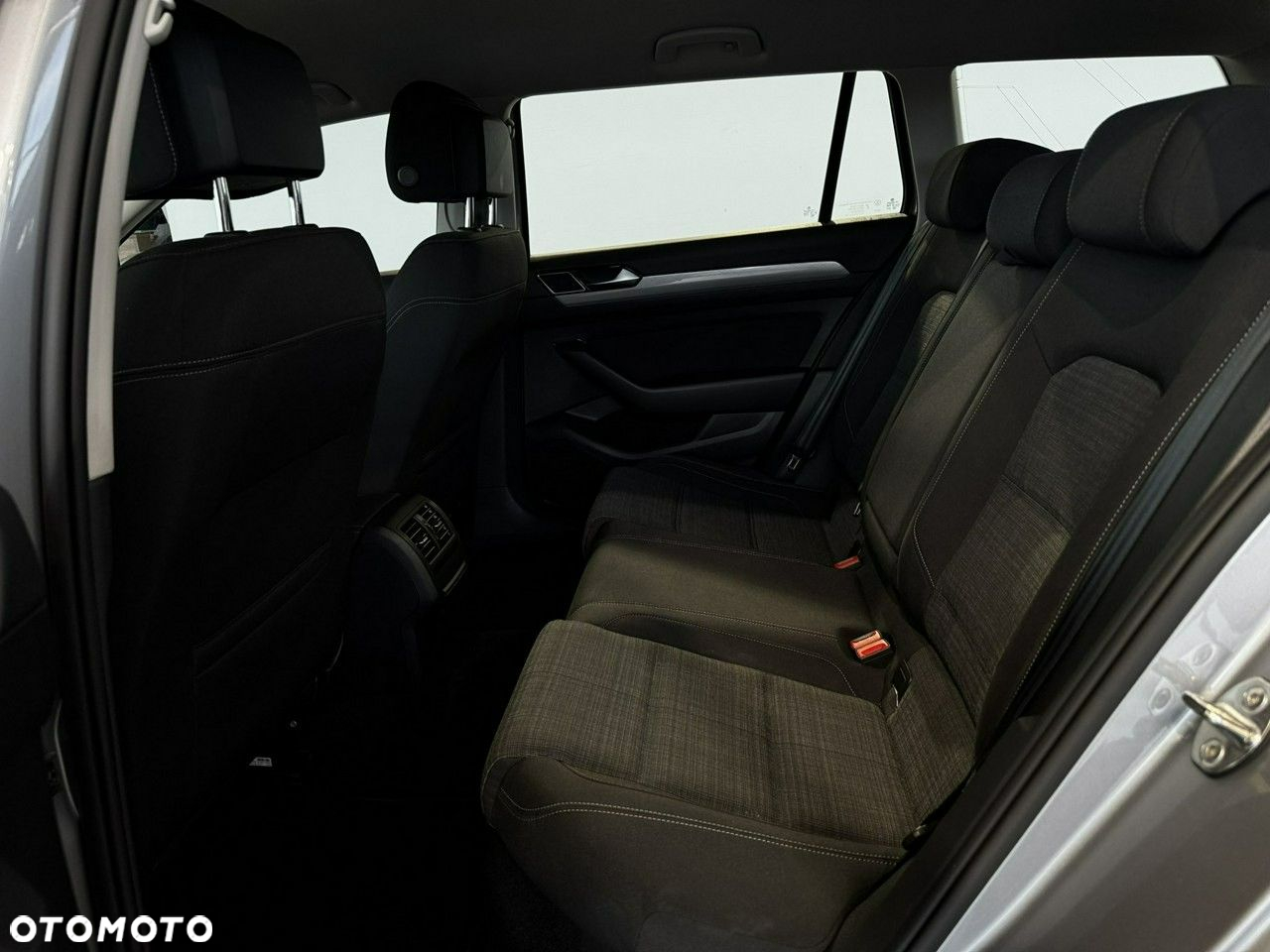 Volkswagen Passat - 9
