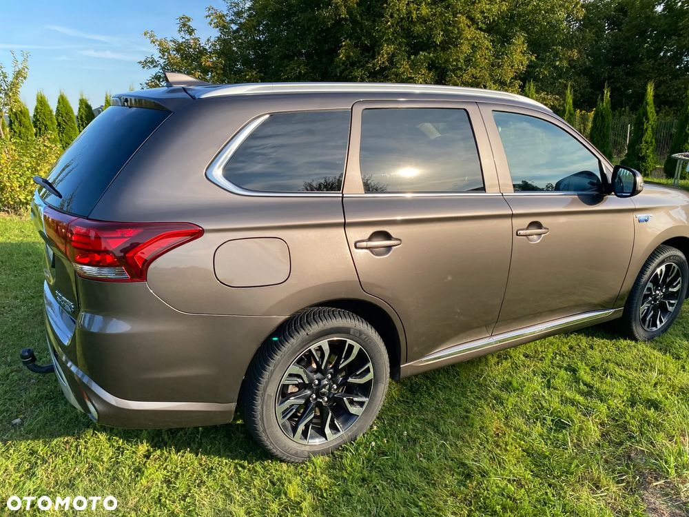 Mitsubishi Outlander - 5