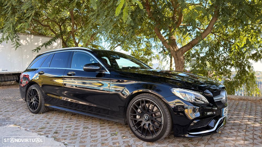 Mercedes-Benz C 63 AMG - 7